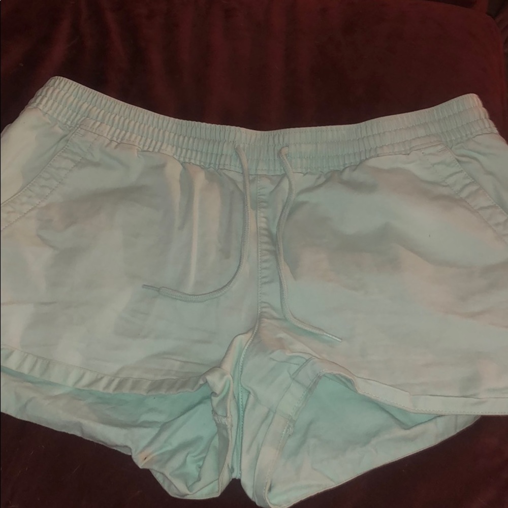 Vans shorts size large